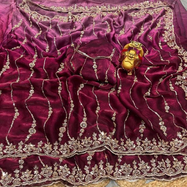 Mahotsav pavika saree dealers in surat